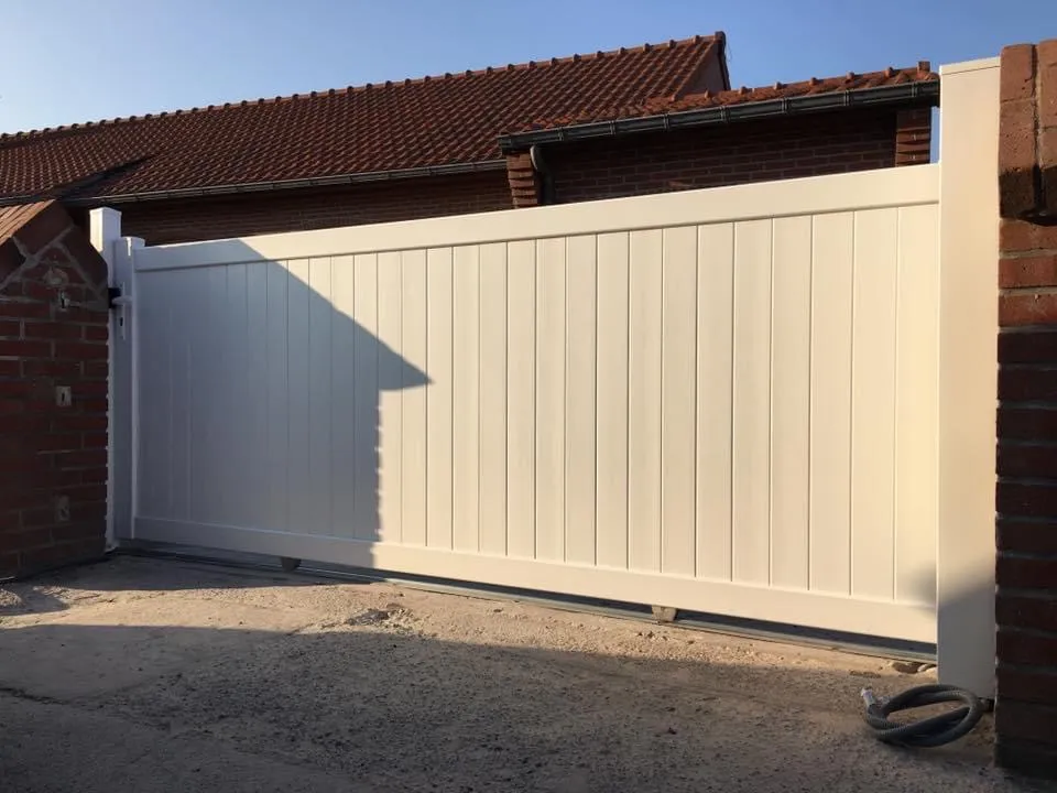 Portails sur mesure Douai, Coulissant en PVC
